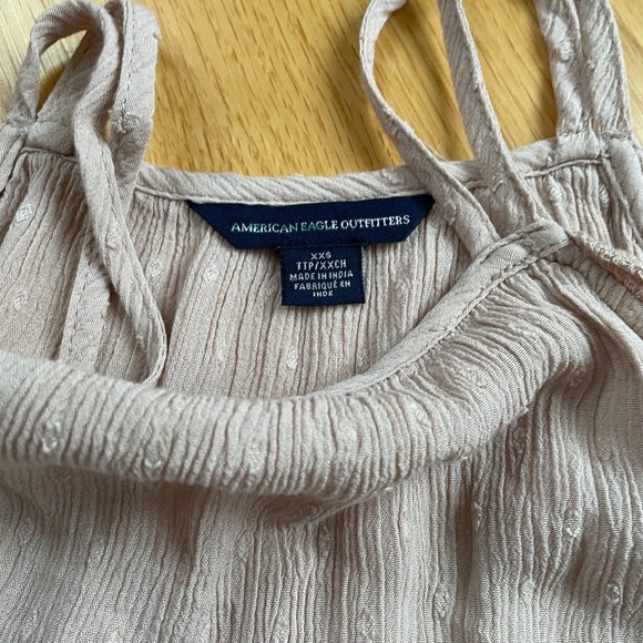 Super cute American Eagle Ivory Top - Picture 6 of 6